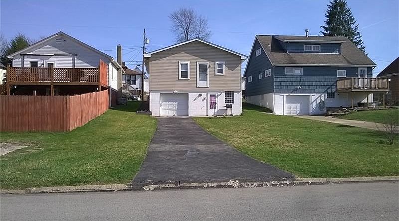 2nd image of 1421 5th St
