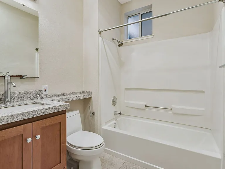 250 Santa Fe Ter #111 — Photo 33