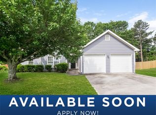 4215 Fox Chase Dr, Loganville, GA 30052