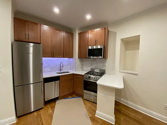 Rented by One New York Realty Inc | media 2