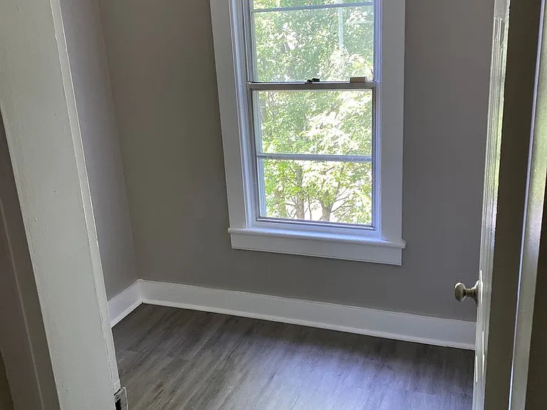 1634 Capouse Ave — Photo 3