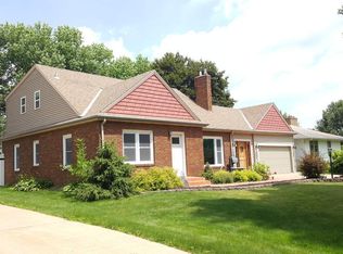 2151 Ames Ave, Saint Paul, MN 55119