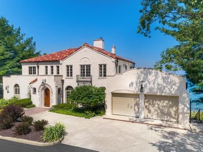 2306 Lake Shore Dr, Long Beach, IN, 46360