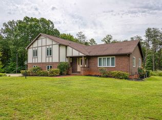 425 Wicklow Rd, Campobello, SC 29322
