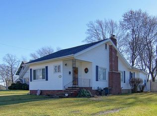 504 Rynearson St, Buchanan, MI 49107