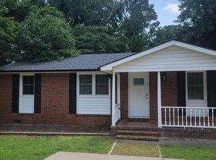 852 Newcombe Rd, Raleigh, NC 27610