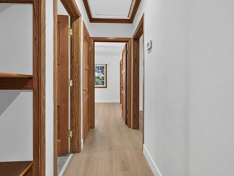 1811 N Avon St — Photo 34