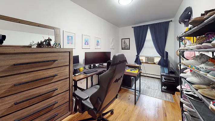 Rented by Bond New York | media 15