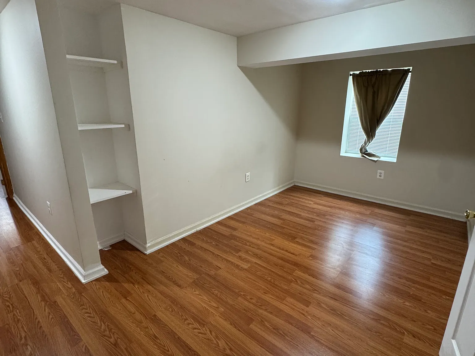 2 bed, 1900 sqft, $1,900 — Photo 3