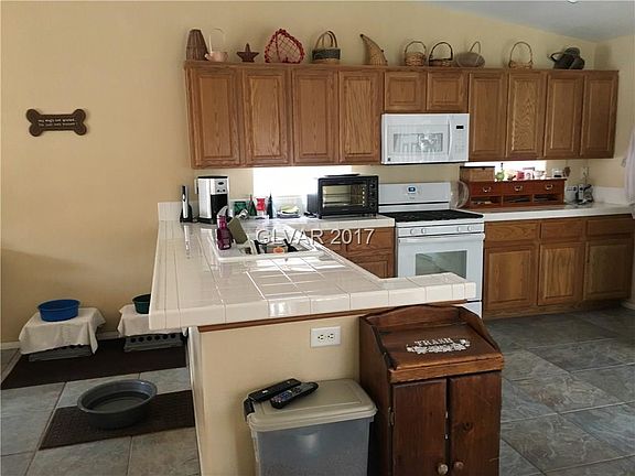 5th image of 8204 Willow Cabin St