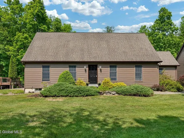 151 W Hand Hill Road, East Nassau, NY 12062