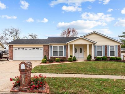203 Laurelwood Dr, Saint Peters, MO, 63376