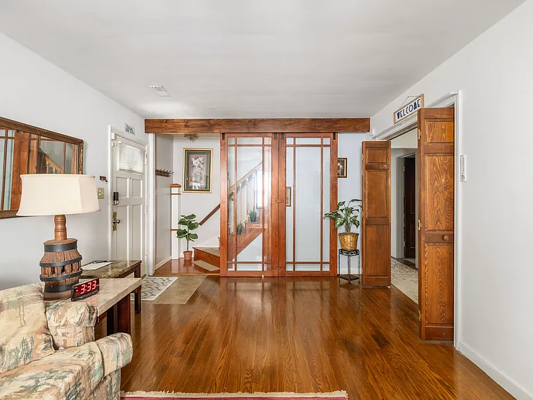 3158 Moody Ave — Photo 14