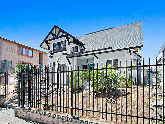 3rd image of 2694 James M Wood Blvd APT 3