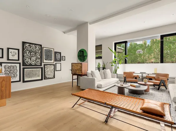 11 Beach St APT Tha, New York, NY 10013