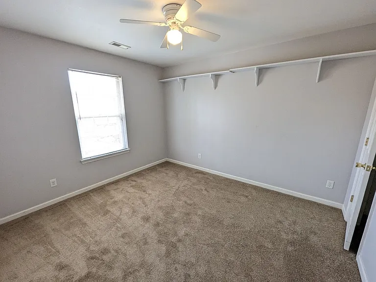 204 Burgundy Rd — Photo 11