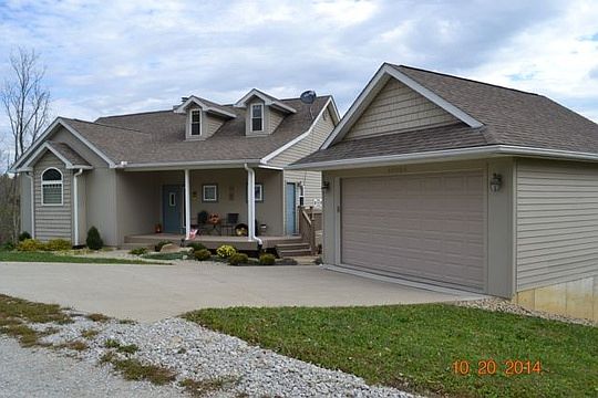 1st image of 15984 Oak Hill Ln
