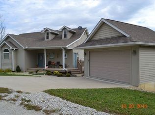 15984 Oak Hill Ln, Moores Hill, IN 47032