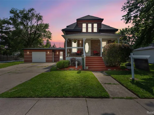 23700 Allor St, Saint Clair Shores, MI 48082