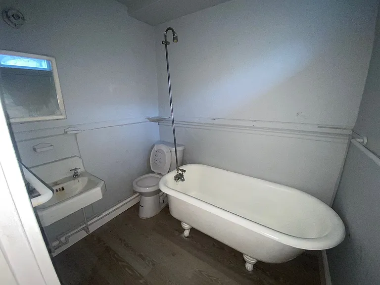 2726 Beryl Ave — Photo 11