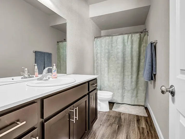 2103 4th St SW — Photo 16