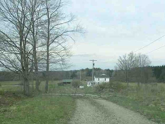 5th image of 1687 Wahlgren Rd