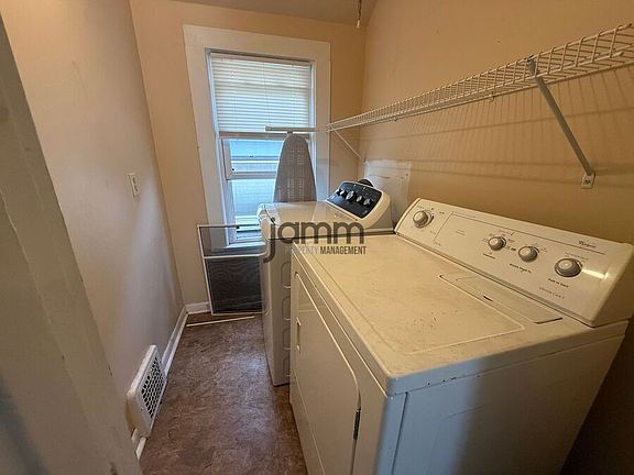 4th image of 1726 Starkweather Ave