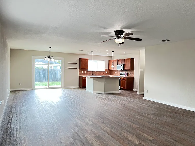 9252 Saint Martin Rd — Photo 4