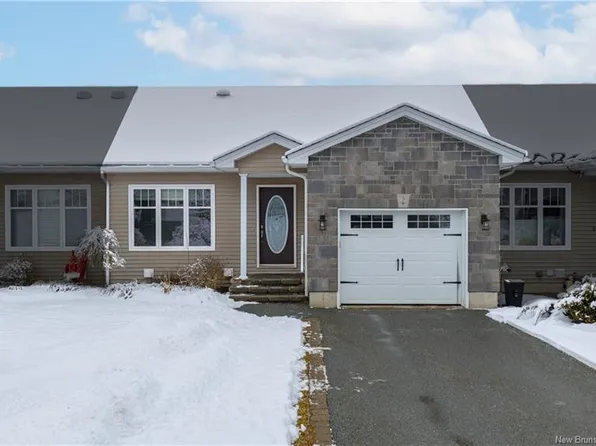 3 Oak Leaf Ln, Hampton, NB E5N 0K8