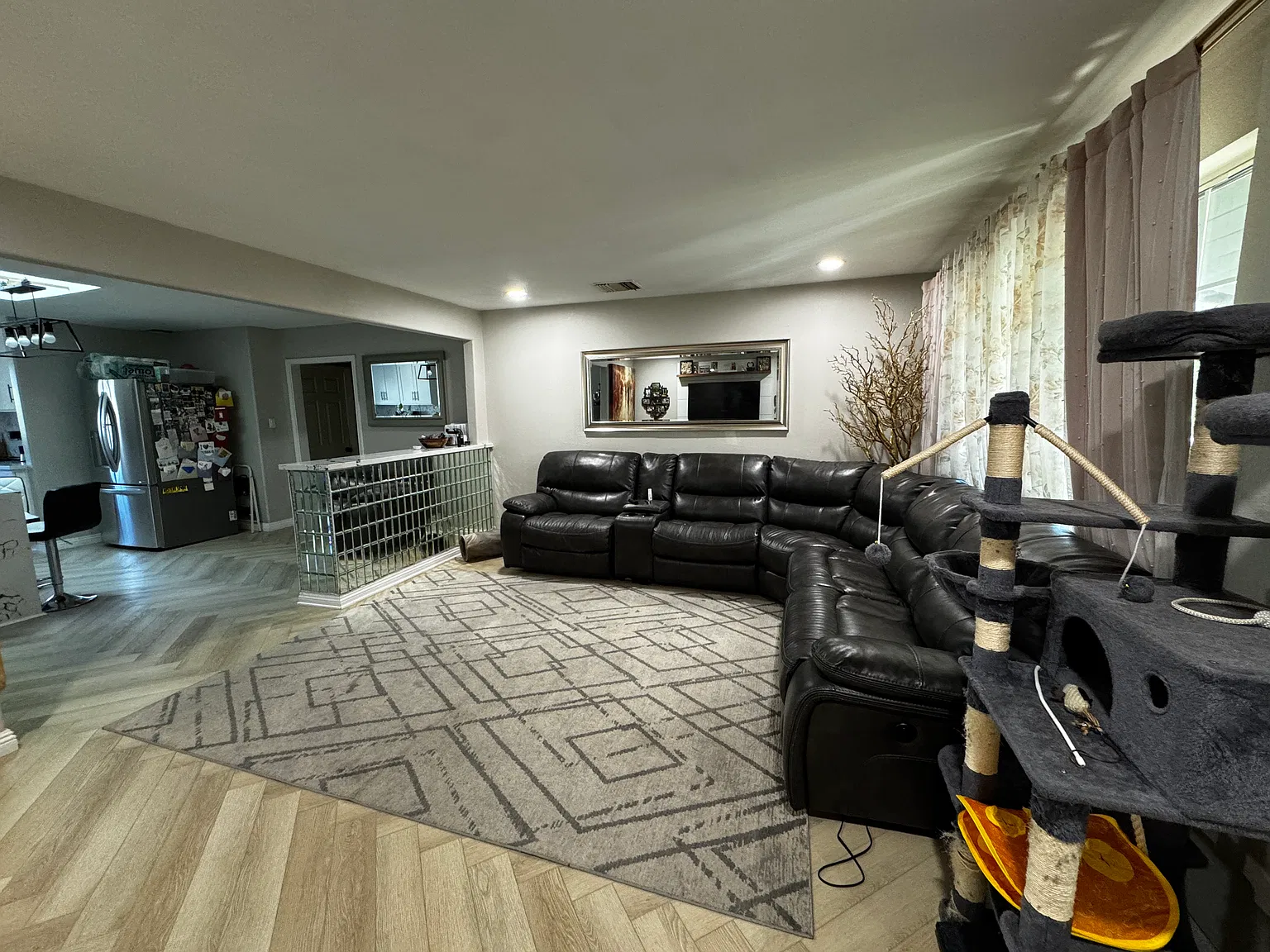 3 bed, 1800 sqft, $3,750 — Photo 4