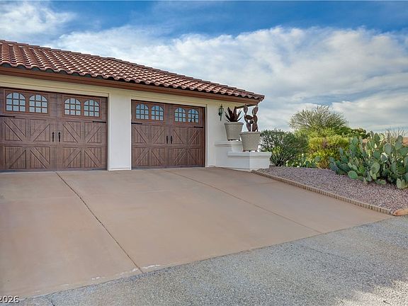 4th image of 1591 Rocking Horse Dr