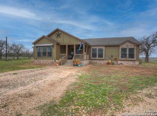 1174 County Road 441, Stockdale, TX 78160