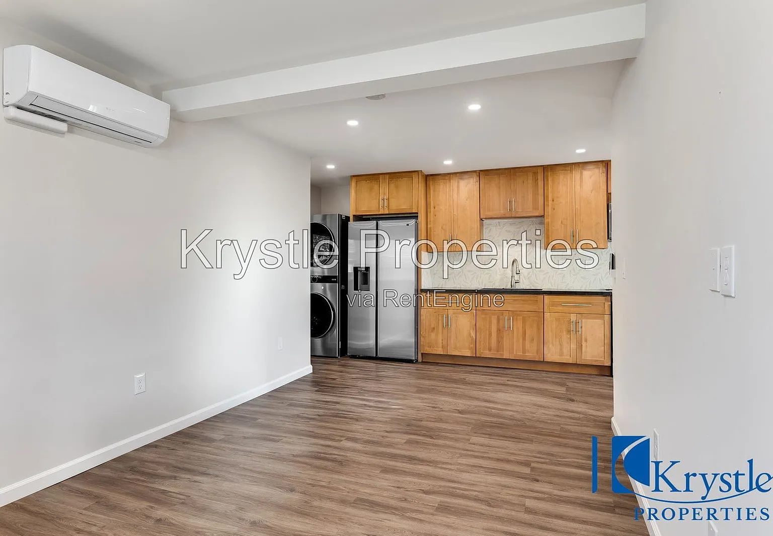 2 bed, 1.0 bath, 771 sqft, $2,100 — Photo 2