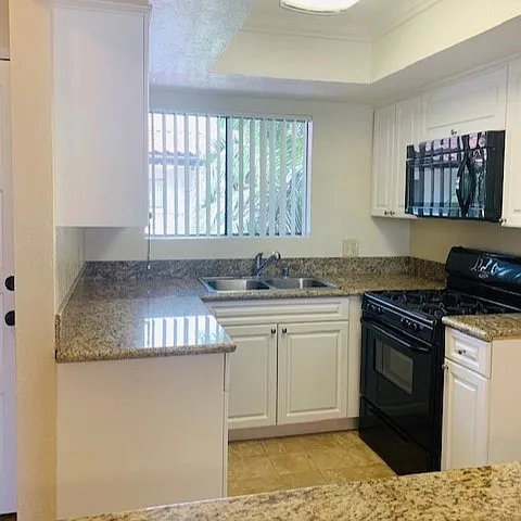 1140 Winchester Ave #15 — Photo 5