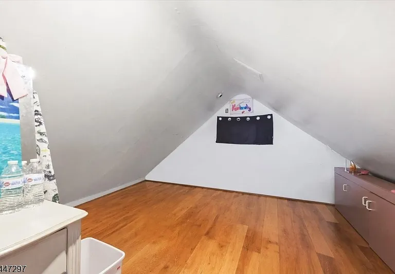 409 Tryon Ave — Photo 21