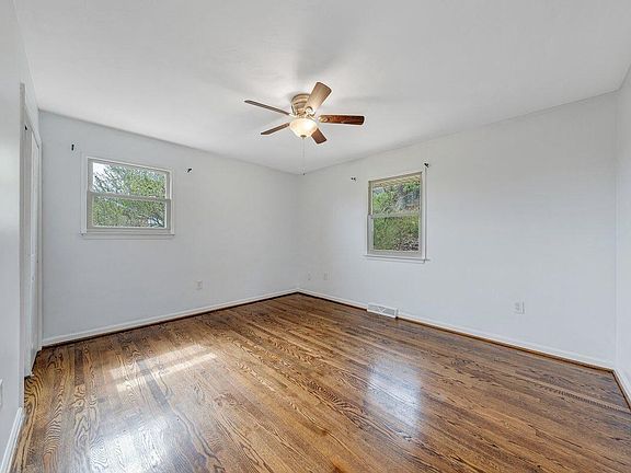5th image of 756 Kenyon Rd