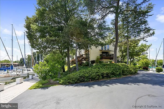 755 Fairview Ave #C — Photo 20