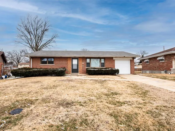 246 Woolwich Ln, Saint Louis, MO 63125