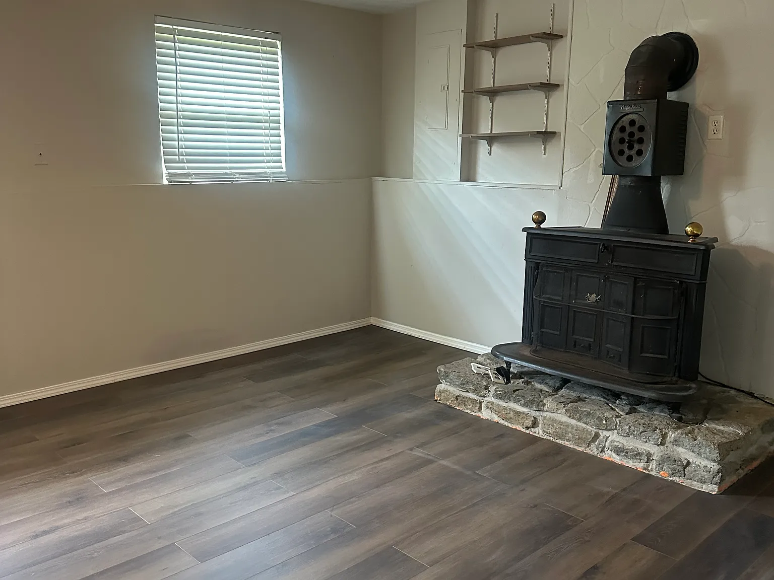 3 bed, 1336 sqft, $1,745 — Photo 4
