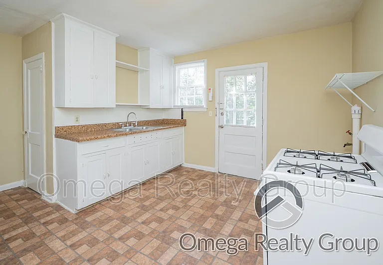 1032 Pershing Ave #A — Photo 11