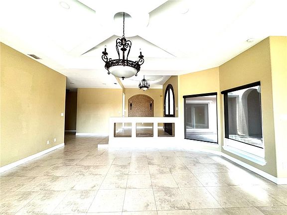 3rd image of 2438 Leanna Denae Ave