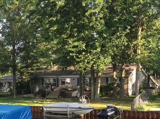 318 Island Dr, Beaverton, MI 48612