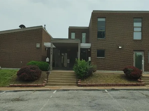 2754 Bacon St, Saint Louis, MO 63106