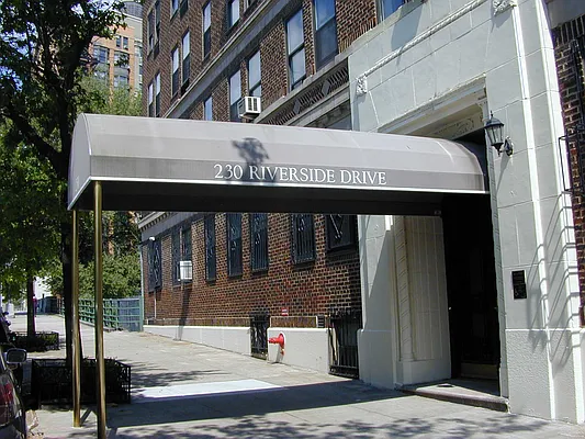 Sold by Vincent D'Allessandro LREB | media 9