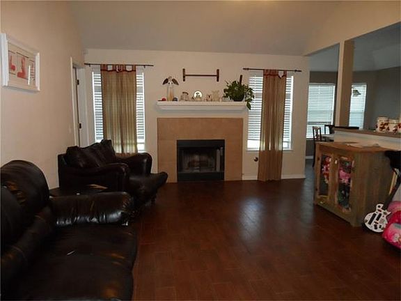 3rd image of 308 Mitchell Dr
