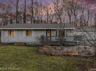 4653 Webberdale Dr, Holly, MI 48442