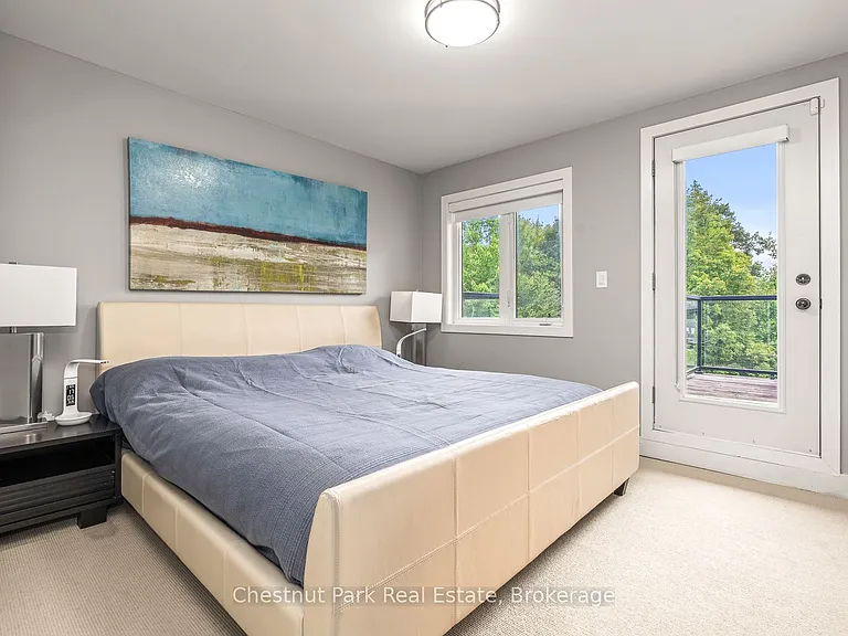 65 Rockmount Cres — Photo 19