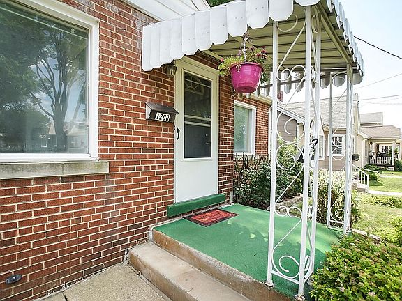 5th image of 1200 W Margaret Ave