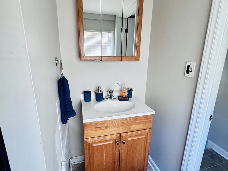 1105 W Rock Spring Rd #B — Photo 14