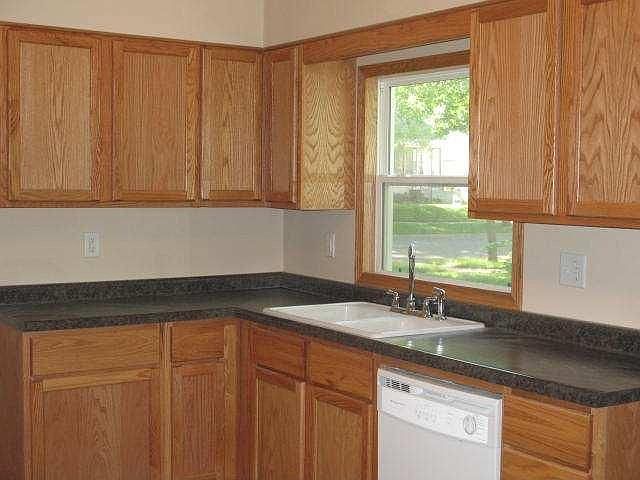 2nd image of 112 S 9th St